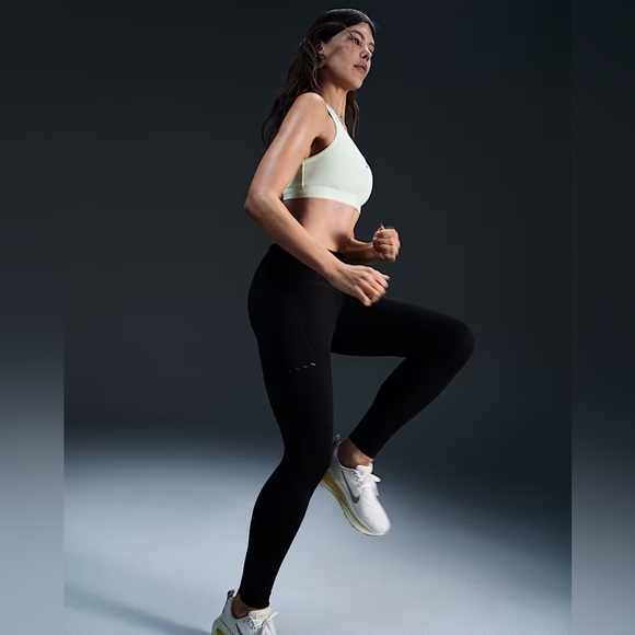 NWT Nike Swift
Women's High-Waisted 7/8 Running Leggings with Pockets Medium ya - Picture 6 of 6